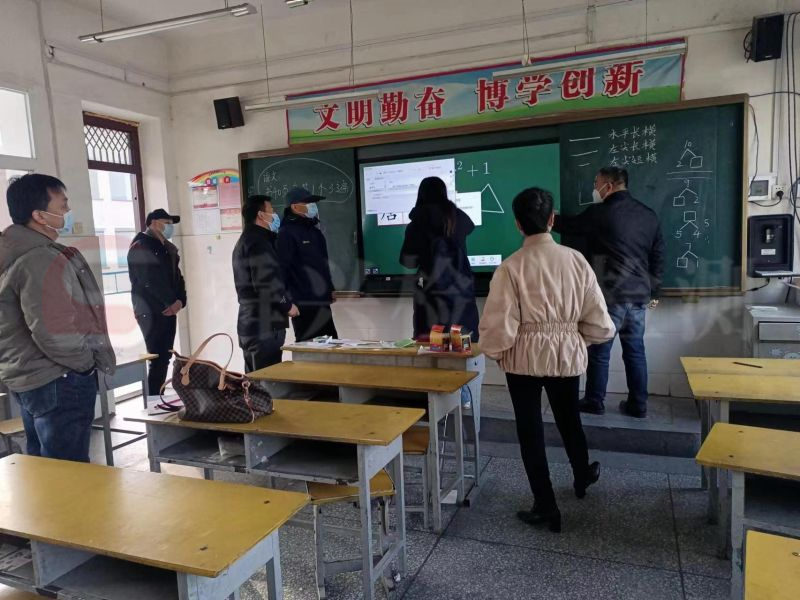洛陽(yáng)市孟津區(qū)-班班通教學(xué)設(shè)備驗(yàn)收1